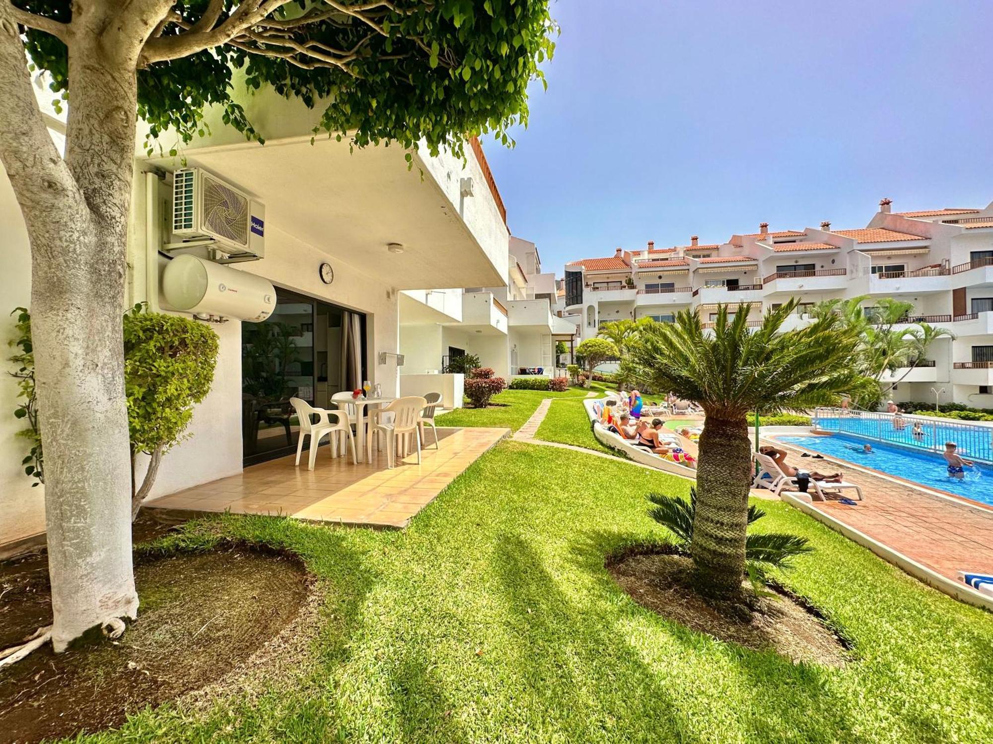 Pool Views Terrace Apartment Los Cristianos  Exterior photo