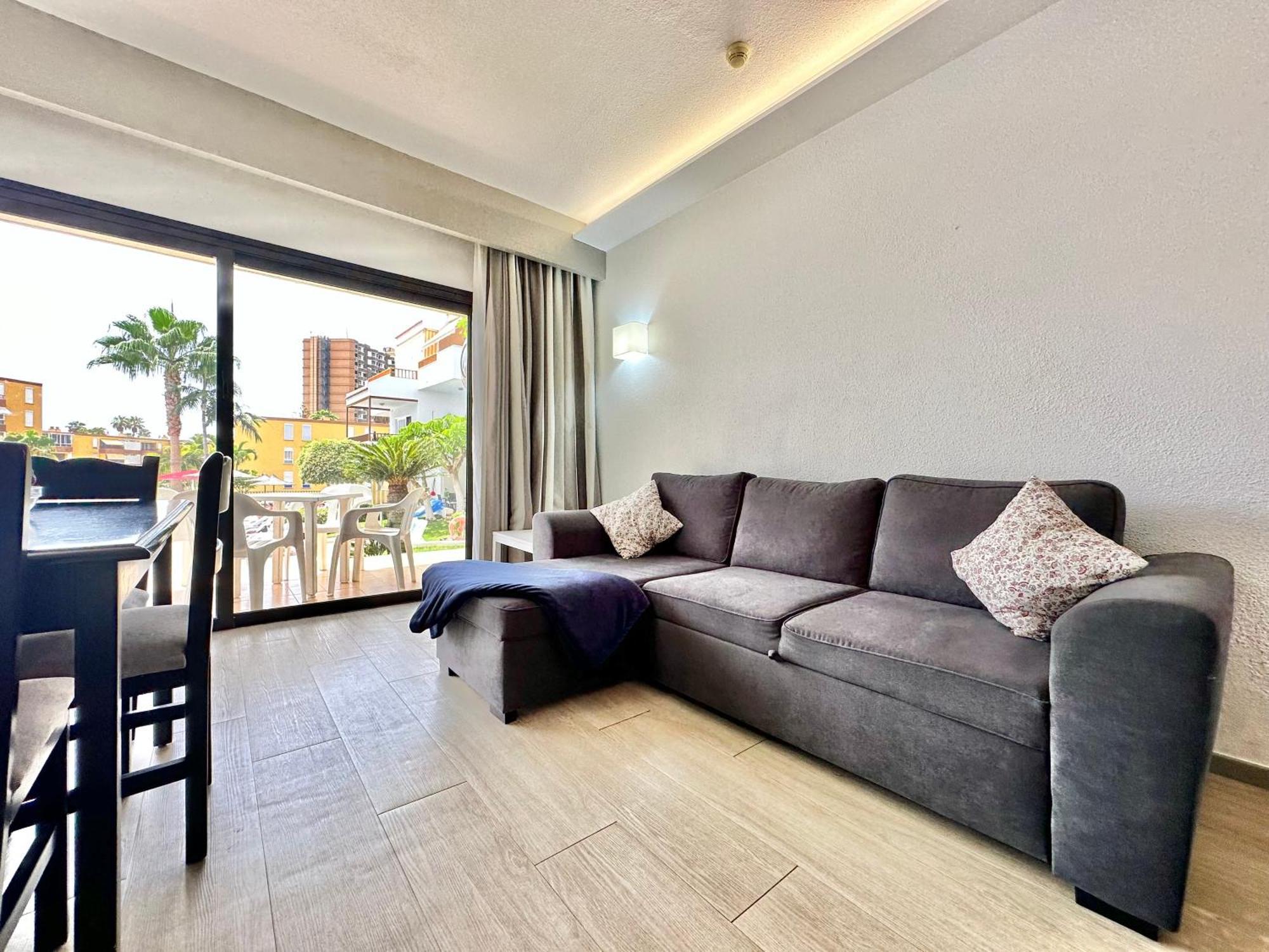 Pool Views Terrace Apartment Los Cristianos  Exterior photo