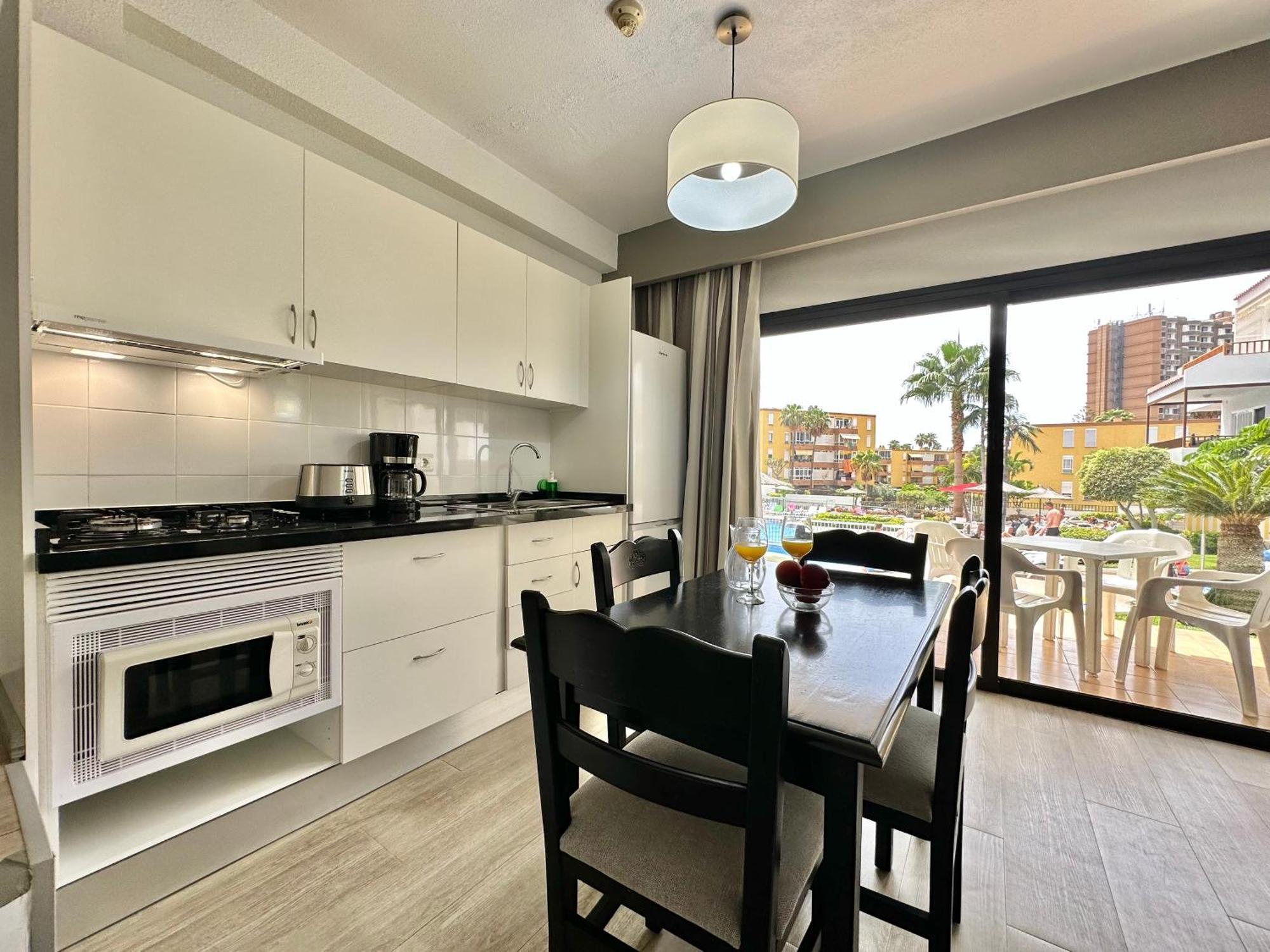 Pool Views Terrace Apartment Los Cristianos  Exterior photo